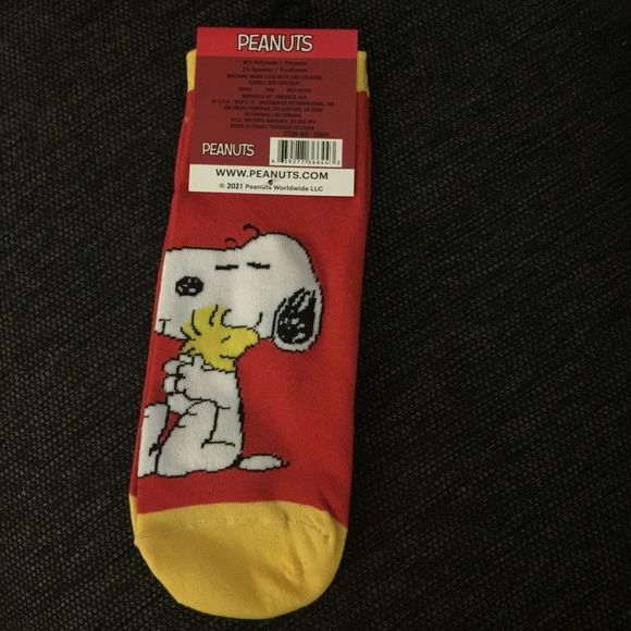 Peanuts Snoopy with Woodstock Socks. NWT - Picture 3 of 3